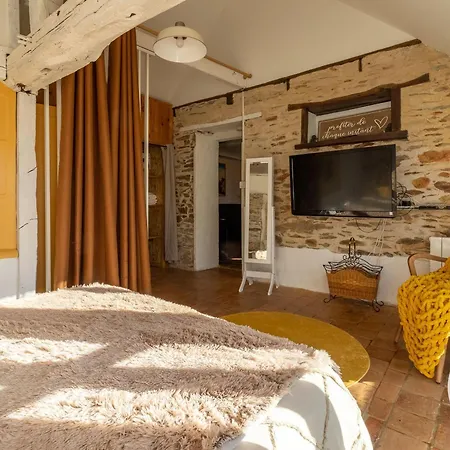 Charmante Maison En Anjou Bleu, 2 Pers, Terrasse, Poêle à Bois, équipements Bébé, Cuisine équipée - Fr-1-622-72