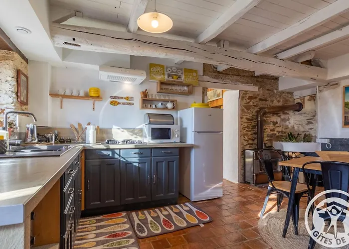 Charmante Maison En Anjou Bleu, 2 Pers, Terrasse, Poele A Bois, Equipements Bebe, Cuisine Equipee - Fr-1-622-72 펜션 *