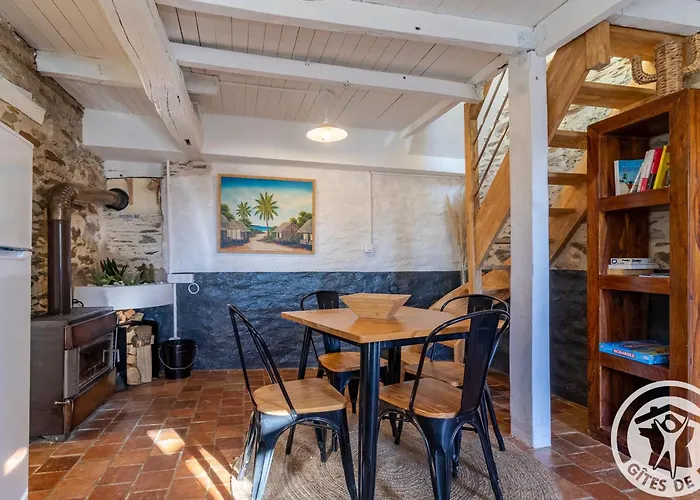 Charmante Maison En Anjou Bleu, 2 Pers, Terrasse, Poele A Bois, Equipements Bebe, Cuisine Equipee - Fr-1-622-72 펜션 Noellet