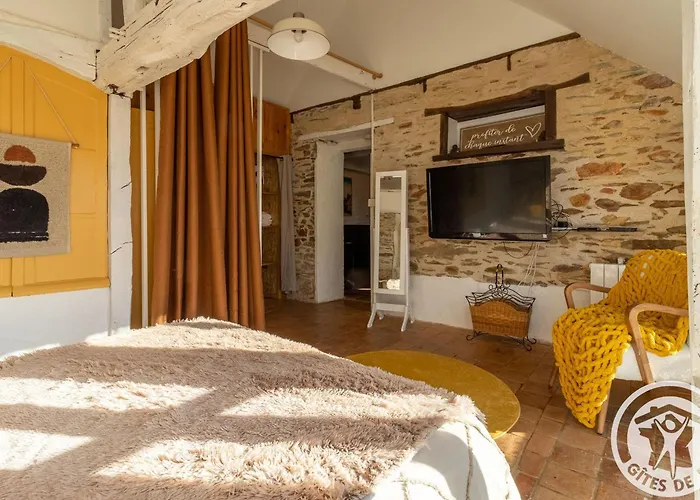 Charmante Maison En Anjou Bleu, 2 Pers, Terrasse, Poele A Bois, Equipements Bebe, Cuisine Equipee - Fr-1-622-72